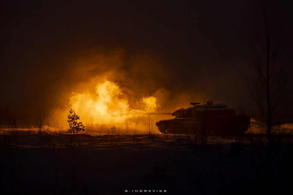 Spanish “#Leopard2 ”2E tank from “Hernán Cortés” Company @eFPBGLatvia during live fire final phase “WINTER🛡SHIELD” exercise  📸 Photo by SFC @GatisIndrevics (OR-7) Ministry of Defence of Latvia ComCam team • @EjercitoTierra #NATO  #wearenato #StrongerTogether #TankTuesday…