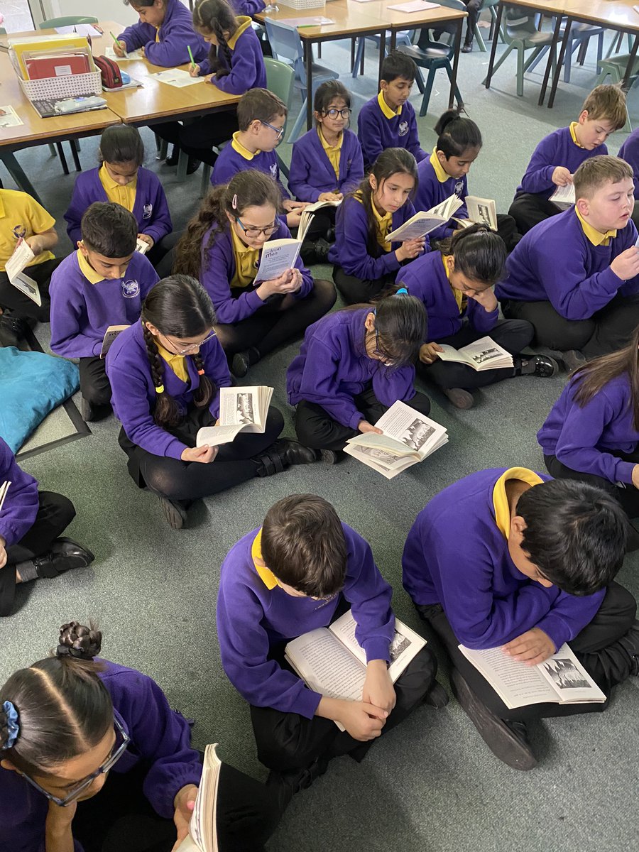 Team Yew are coming to the final pages of our class reader ‘The Iron Man’. The children are engrossed in the final chapter, we cannot wait to see who wins the final challenge! 📕 @MissBanksLHS