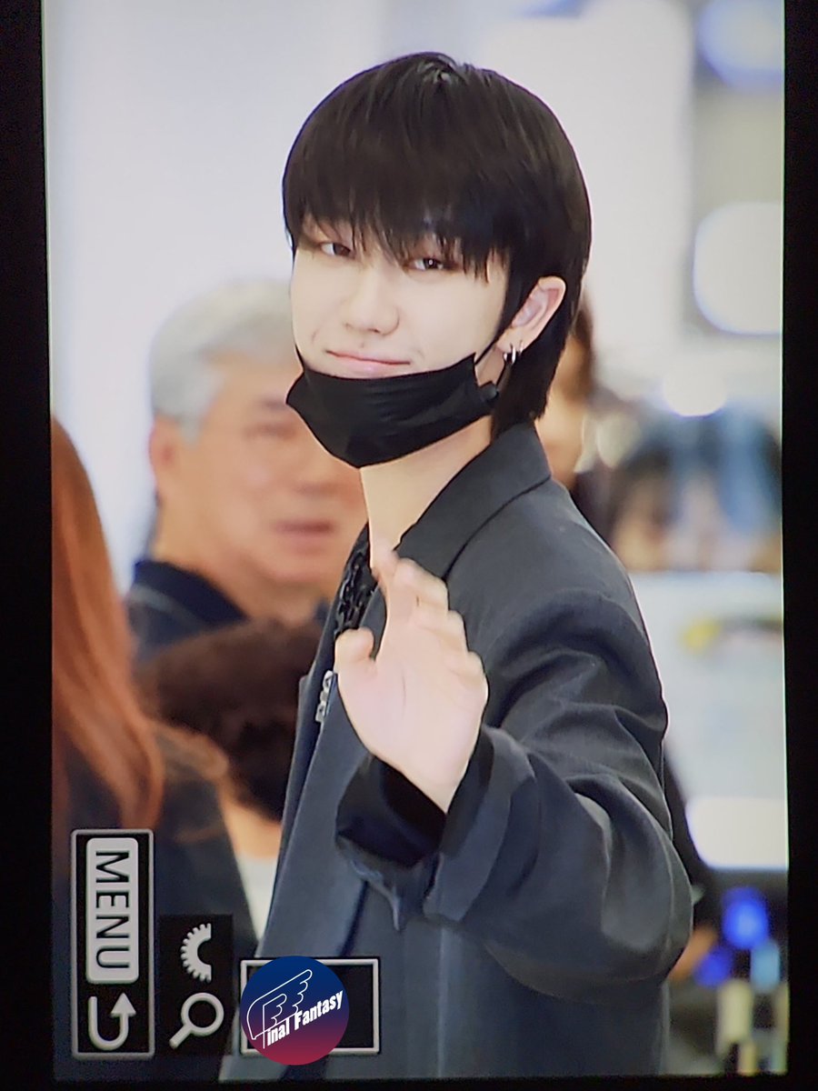 230321 ICN 출구

👋👋👋

#XUMINGHAO #서명호 #디에잇 #세븐틴 #徐明浩 #SEVENTEEN #ディエイト #ミンハオ