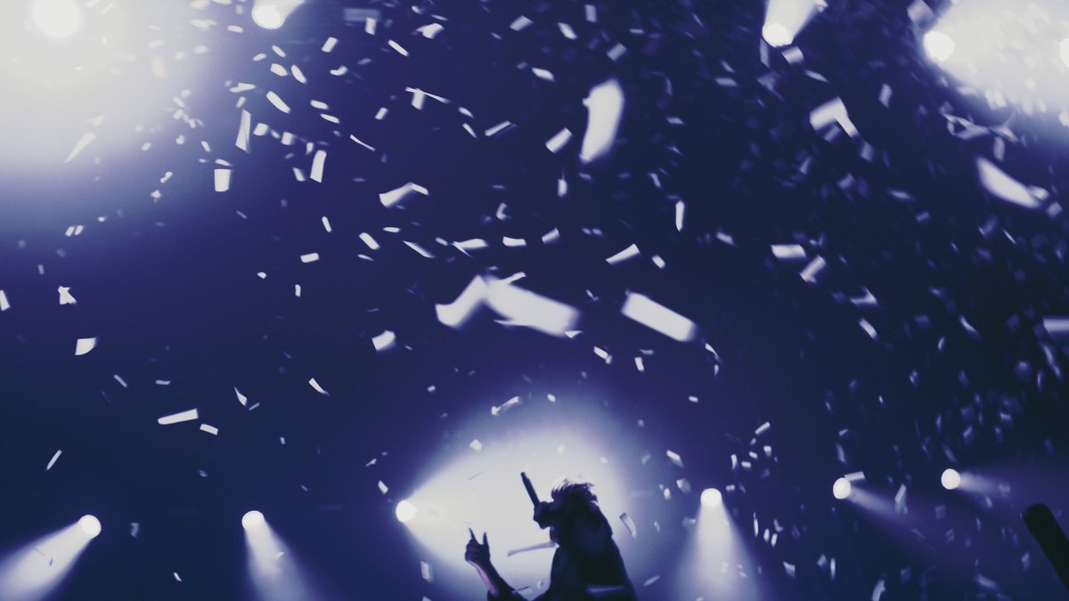 jawmidnight's tweet photo. @BEARTOOTHband at @OVOArena the other night (RED video frames) #beartoothband https://t.co/hgjzTqjg1W