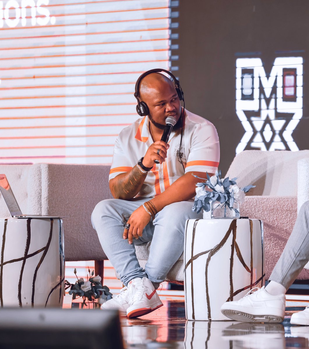 SabbyTheDJ's tweet photo. Gooood MORNING
Happy #HumansRightDay. Let's hang out 9/12 pm on the SOFT side of your mid mornings on #TheBridgeWithDJSabby on @METROFMSA https://t.co/WtcRHoqN7w