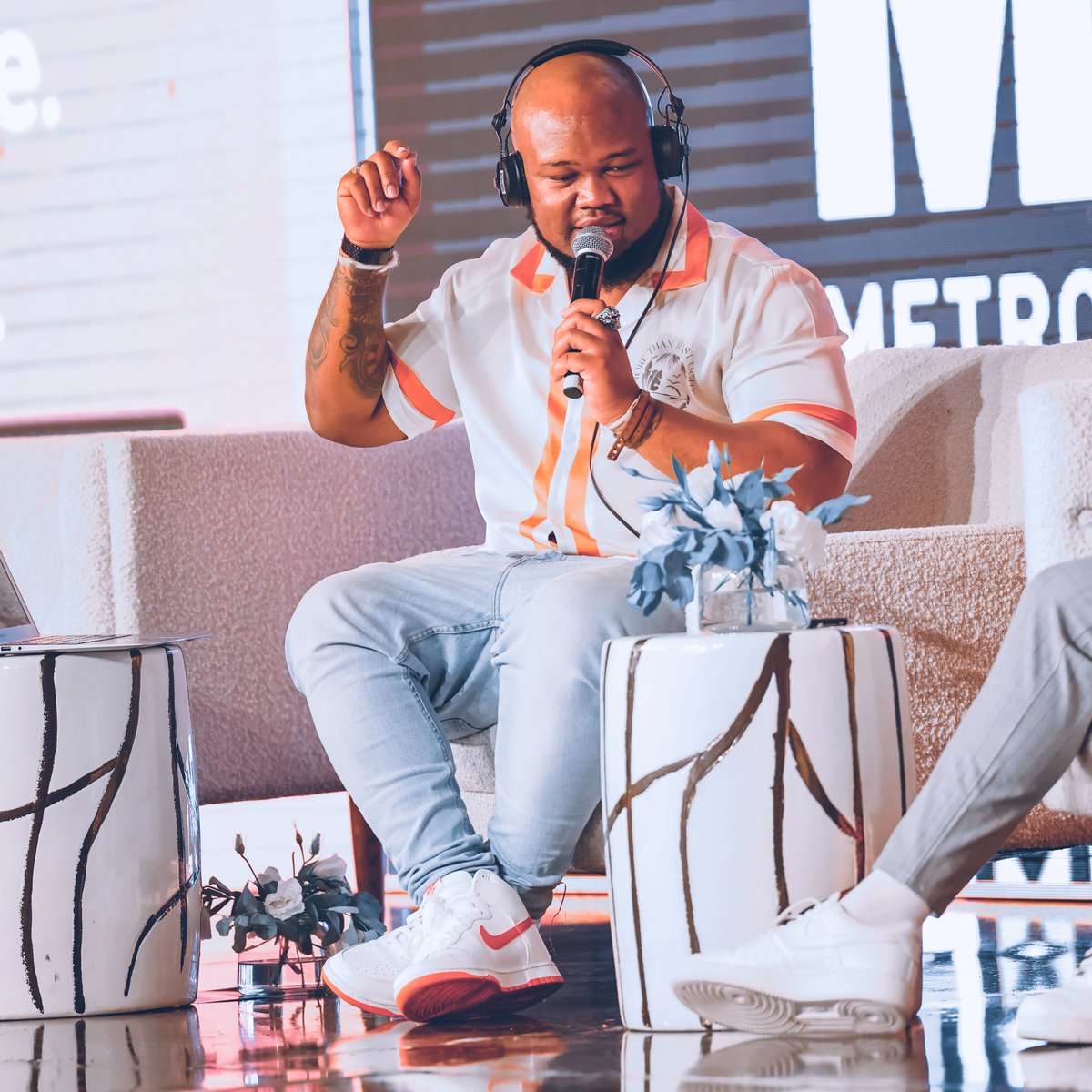SabbyTheDJ's tweet photo. Gooood MORNING
Happy #HumansRightDay. Let's hang out 9/12 pm on the SOFT side of your mid mornings on #TheBridgeWithDJSabby on @METROFMSA https://t.co/WtcRHoqN7w