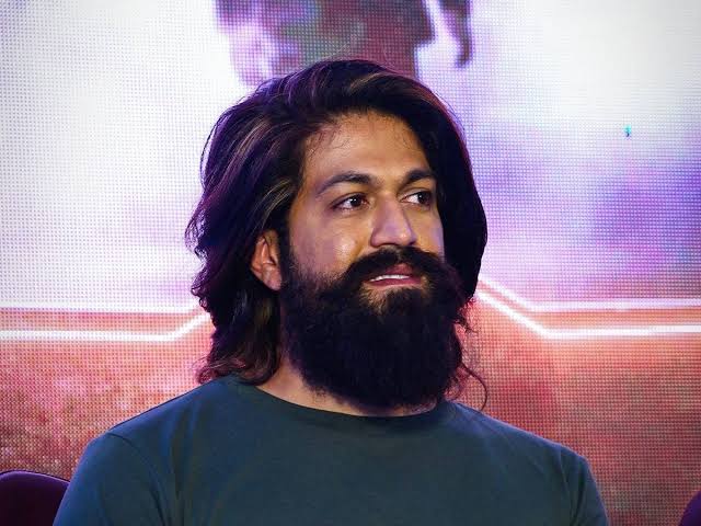 Insulter3730010's tweet photo. 341 days
12 hours
47 mins
50 Seconds 

And still waiting for #Yash19 update 🫠 https://t.co/jRxGpJK2u3