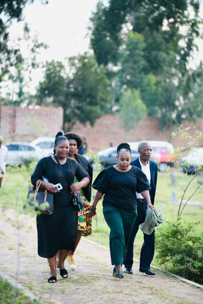 [IN PICTURES]: Sharpville Monument Wreath Laying Ceremony, as we commemorate Human Rights Day, let us remember the opportunities we have today because of the bravery of those who died for our rights 63 years on this day.

#HumanRightsDay2023
#HumanRightsCulture4All