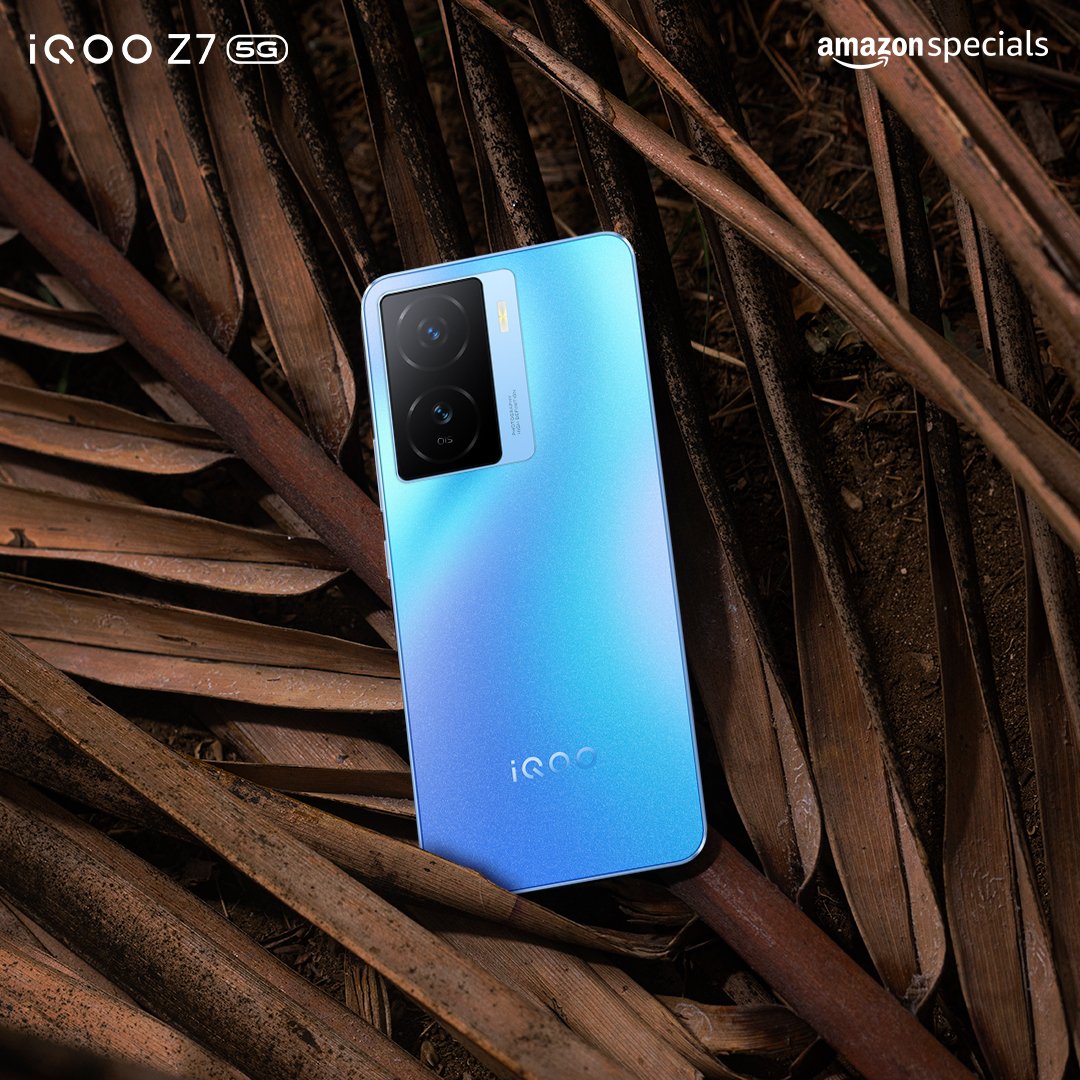 Feeling excited, let’s up the ante🤩! #Giveaway

Ques 2⃣: What is the display of #iQOOZ7 5G? RT with the correct answer, tag 5 friends, follow me and wait for the third question. #FullyLoaded