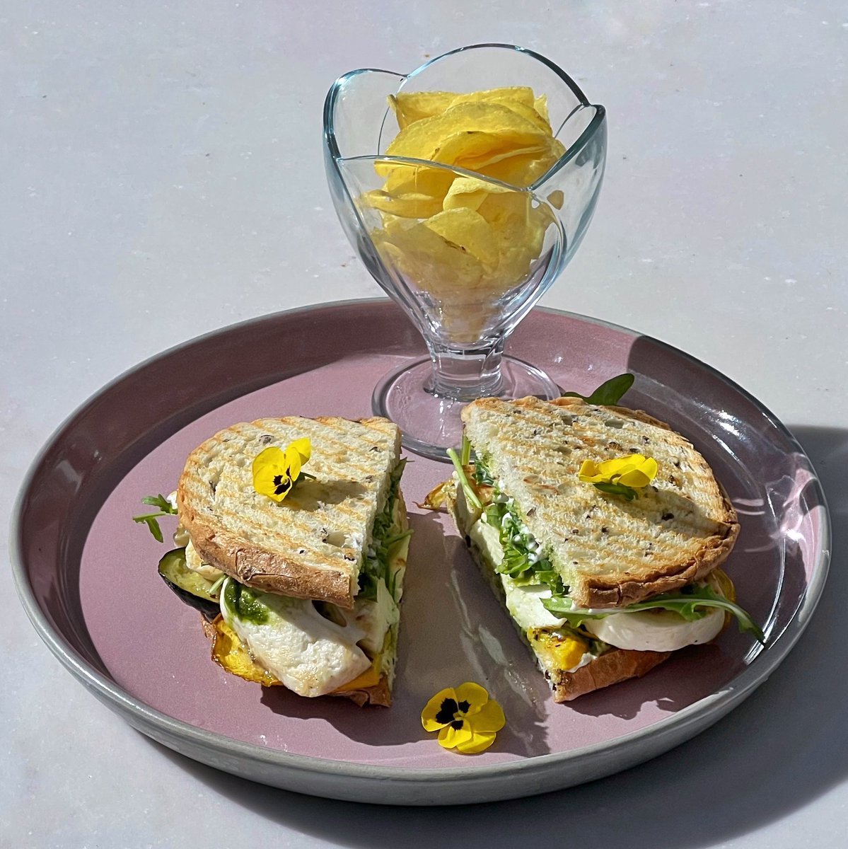 arto_coffee's tweet photo. Halloumi and grilled veggie 🥪🥀

Middle Eastern flavors and spices join forces with halloumi and roasted summer vegetables in these vegetarian sandwiches.
#artocoffee #dubai #dubaimall #Sandwich #cafe #tastyfood #breakfast #Foodie #vibes #bestfood https://t.co/sK4sz8wWig