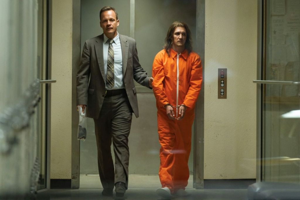 sh_xxx230's tweet image. #Interrogation
جريمة / دراما 
بطولة بيتر سارسجارد  وكايل جالنر  👏🏻 
مبني على قصة حقيقية لجريمة امتدت لأكثر من 30 عامًا حول شاب اتهم بجرم قتل والدته بوحشية. حيث تسير الحلقات مع التحقيقات المستندة لملفات التحقيق الحقيقية.

مسلسل خفيف رهيب وحبيت الساوند كثير♥️ استمتعت فيه وتابعته