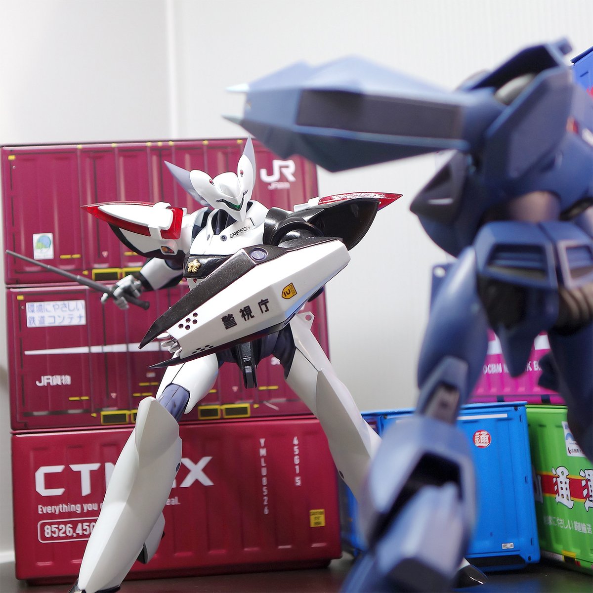 Windows_Me's tweet photo. SRX-70からとんとん拍子に話が進んでしまった世界
SR70もガーランドとかって名前で正式採用されて
パトグリフォンもトヨハタオート社製SR90ガバメントにとか妄想しながら作った！
サターンもMODEROID出たら改造したいね

#グリフォン #パトレイバー #パトレイバー模型部 #MODEROID #俺パト https://t.co/EyGPDXIBnz