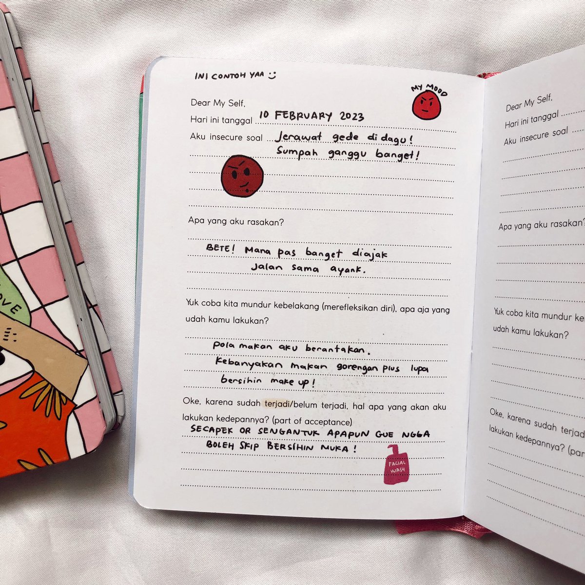 ftbsofficial's tweet photo. Dalemnya #insecurity journal, gemes bgt niii hasil collab bareng #rahasiagadis #journaling #journal https://t.co/wvqUVwpYPL