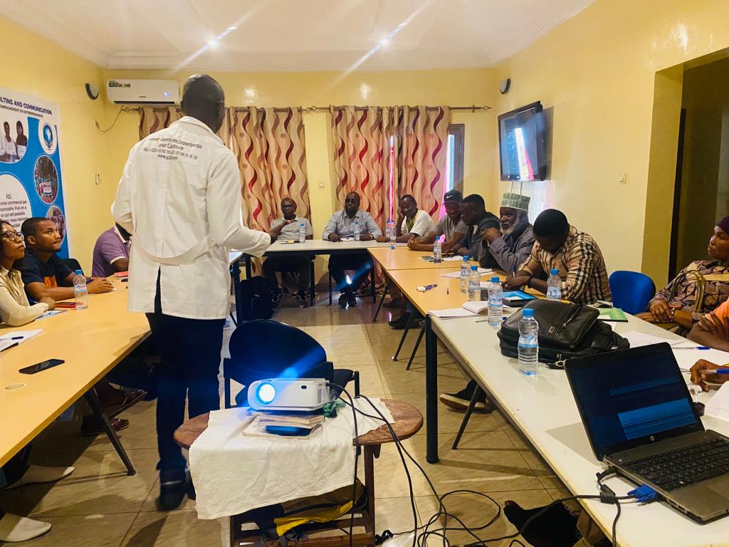 BusinessKeith's tweet photo. MASTERCLASS BOOTCAMP AGRICOLE ET ÉLEVAGE 
Formation de haut en Entrepreneuriat Agricole et élevage qui lie théorie à la pratique. 
Rejoignez-nous pour l'aventure au 627 90 15 29 https://t.co/otEAluU2cg