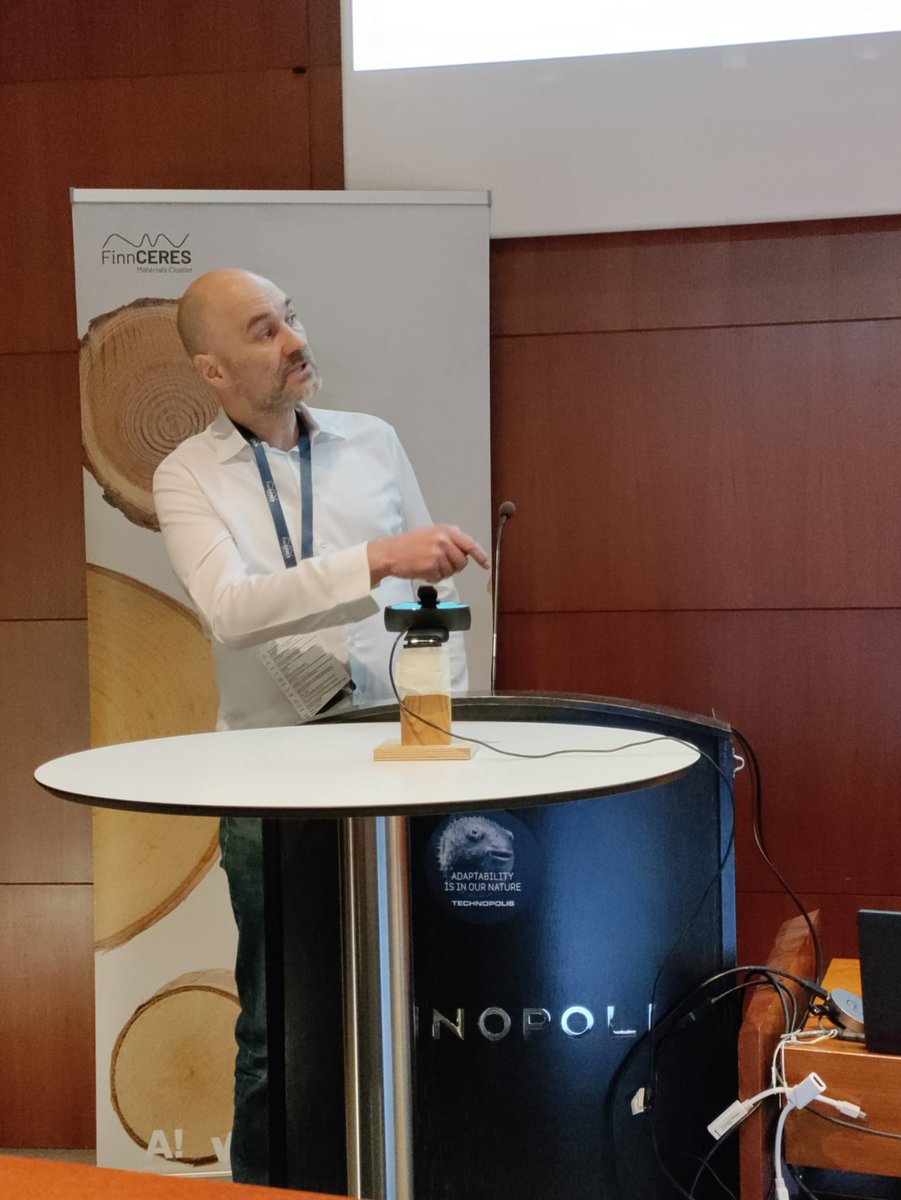 FinnCERES seminar 2023 is underway! There are many untapped biomass sources in the forest - Professor <a href="/Bismarck_PaCE/">Alexander Bismarck</a>  from University of Vienna tells how fungi can act as natural biorefineries and produce strong and tough nanocomposites.

#futureinthemaking