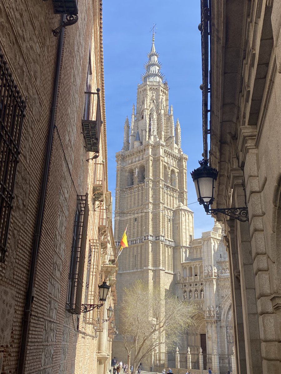 CASTILLA - LA MANCHA
Visiting Toledo and this beautiful region of Spain…Today I went to”Finca La Prudenciana”where delicious artisanal Manchego cheese is made and the famous windmills of Consuegra.