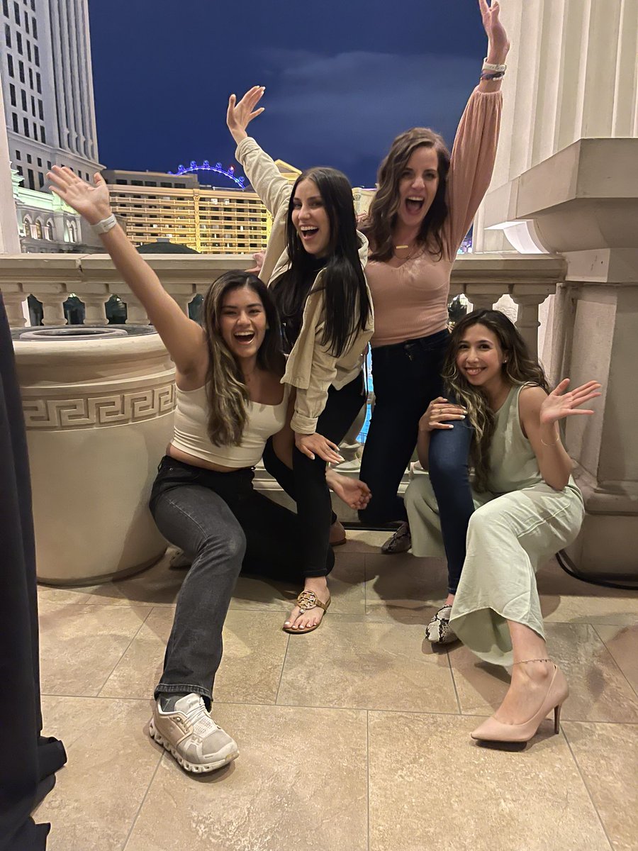 Emergency medicine is a great speciality for a multitude of reasons, but one of the best is the support you can find within your colleagues. 

Feeling extra grateful today for good company and memorable laughs. 

#CORD2023 day 1 in the books.