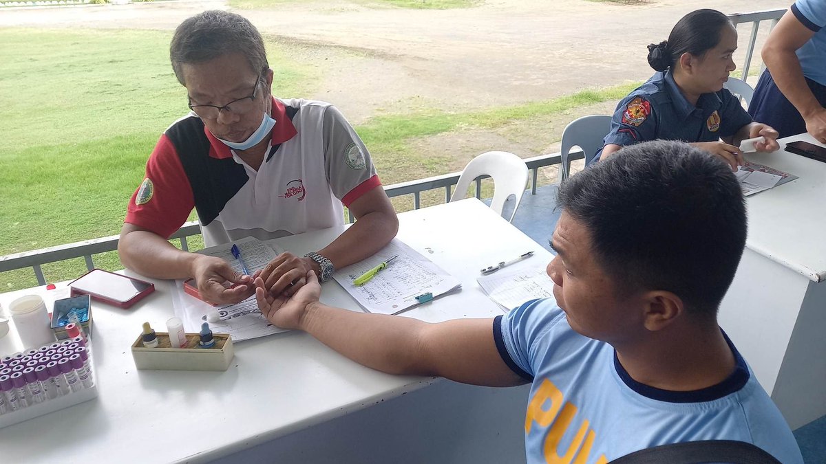 MisOccPPO's tweet photo. Dugo Sa Kapulisan Alang Sa Nanginahanglan 

 “Your little share of blood can give many years of life to someone”. https://t.co/Wa4xJIWtcv