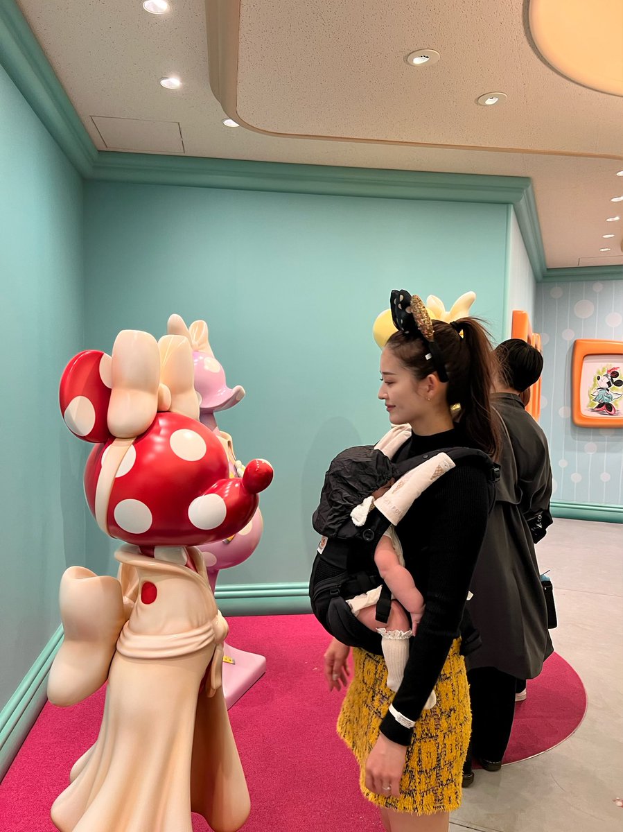 yu0925m's tweet photo. ミニーのスタイルスタジオ どこも可愛くてきゅんきゅん👗💞💞#Disneyland #ディズニーランド #ミニーのスタイルスタジオ https://t.co/4nqZUEh7ea