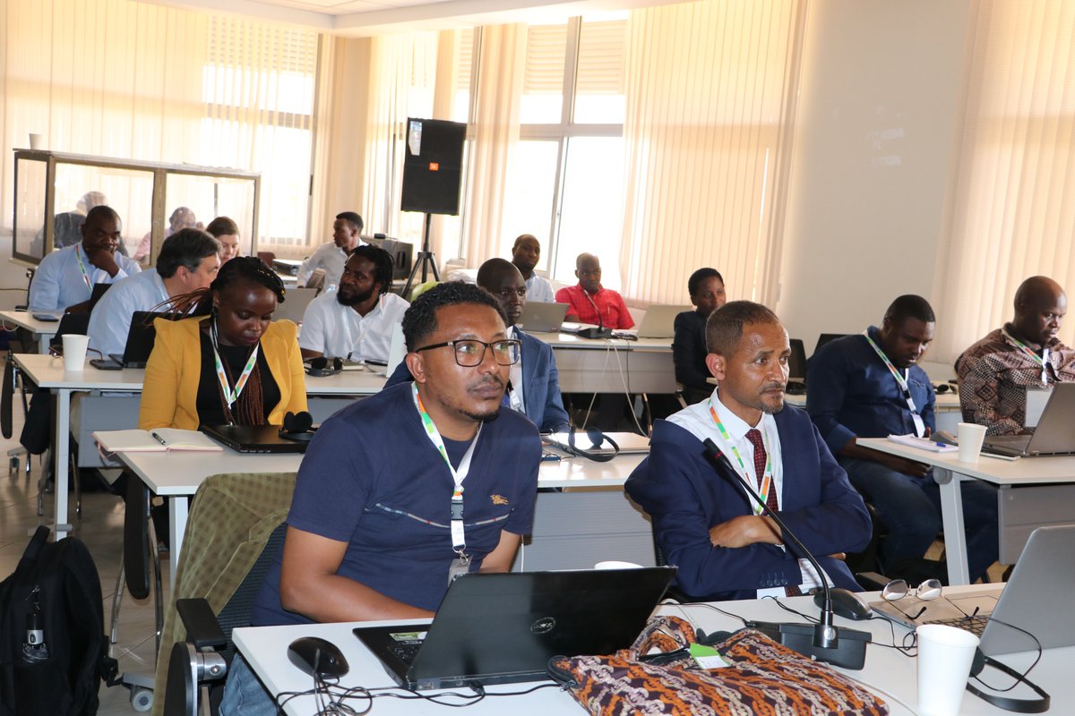 RCMRD_'s tweet image. Day 2 of the AFR100 Landscape Monitoring Accelerator Workshop, we are discussing key components of a #restoration monitoring framework and use of #AURORA (Assessment, Understanding and Reporting of Restoration Actions tool to track restoration indicators.  #Landscaperestoration