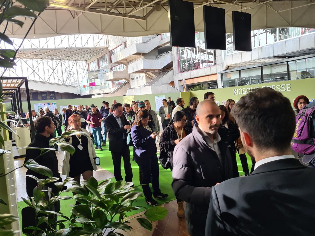 bepositiveevent's tweet photo. BePOSITIVE 2023, c'est parti ! Retrouvez les temps forts et le programme complet de la journée ici : https://t.co/R1Iug7jFpd
🔴 Suivez notre direct de la 1ère journée sur notre blog : https://t.co/sNVa9xMdxY
#BePositive23 #energiesrenouvelables #construction #durable #énergie https://t.co/FLrvtLoiTh