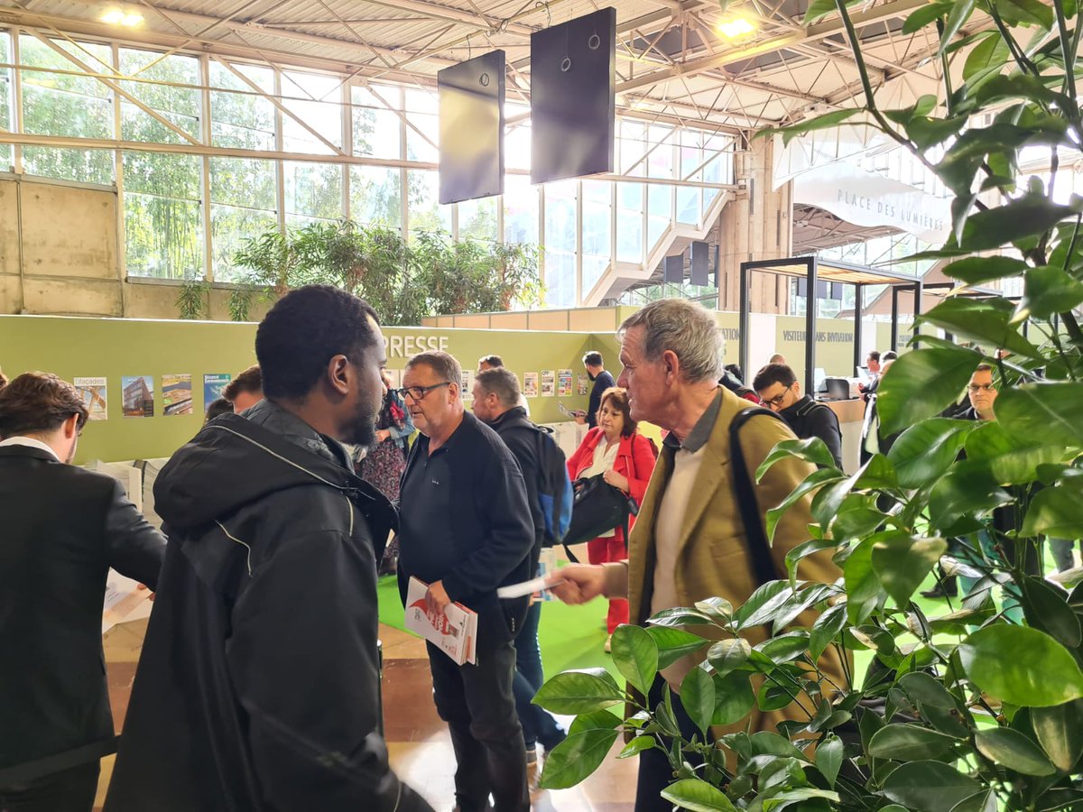 bepositiveevent's tweet photo. BePOSITIVE 2023, c'est parti ! Retrouvez les temps forts et le programme complet de la journée ici : https://t.co/R1Iug7jFpd
🔴 Suivez notre direct de la 1ère journée sur notre blog : https://t.co/sNVa9xMdxY
#BePositive23 #energiesrenouvelables #construction #durable #énergie https://t.co/FLrvtLoiTh