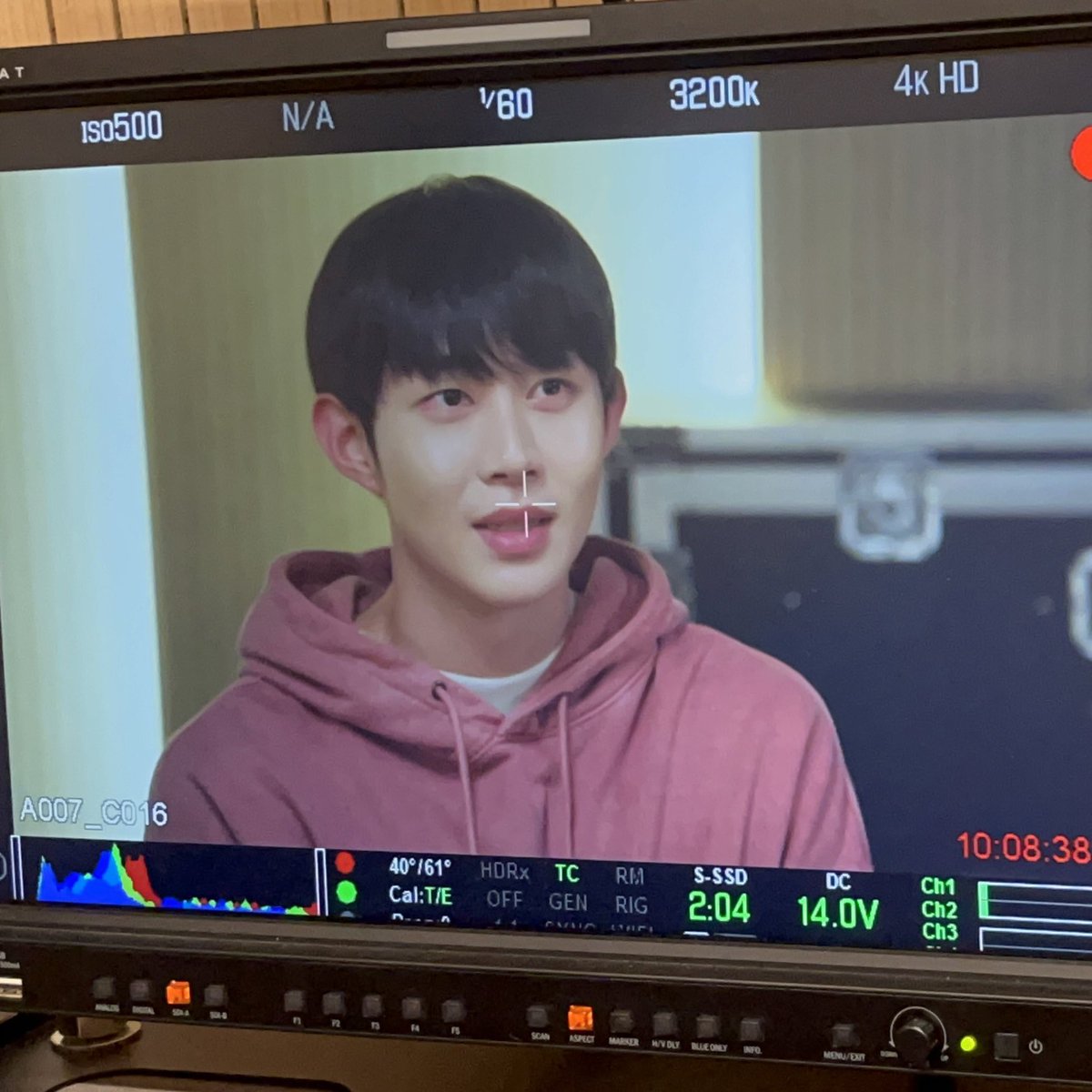 Image for 따스한 날 즐거운 바닷소리를 들으며 촬영했던 인싸나라! 열일하는 도하 재밌게 봐주세요👍👍👍 #탄 #인싸가되고싶은나라 https://t.co/J65FcTzKd8