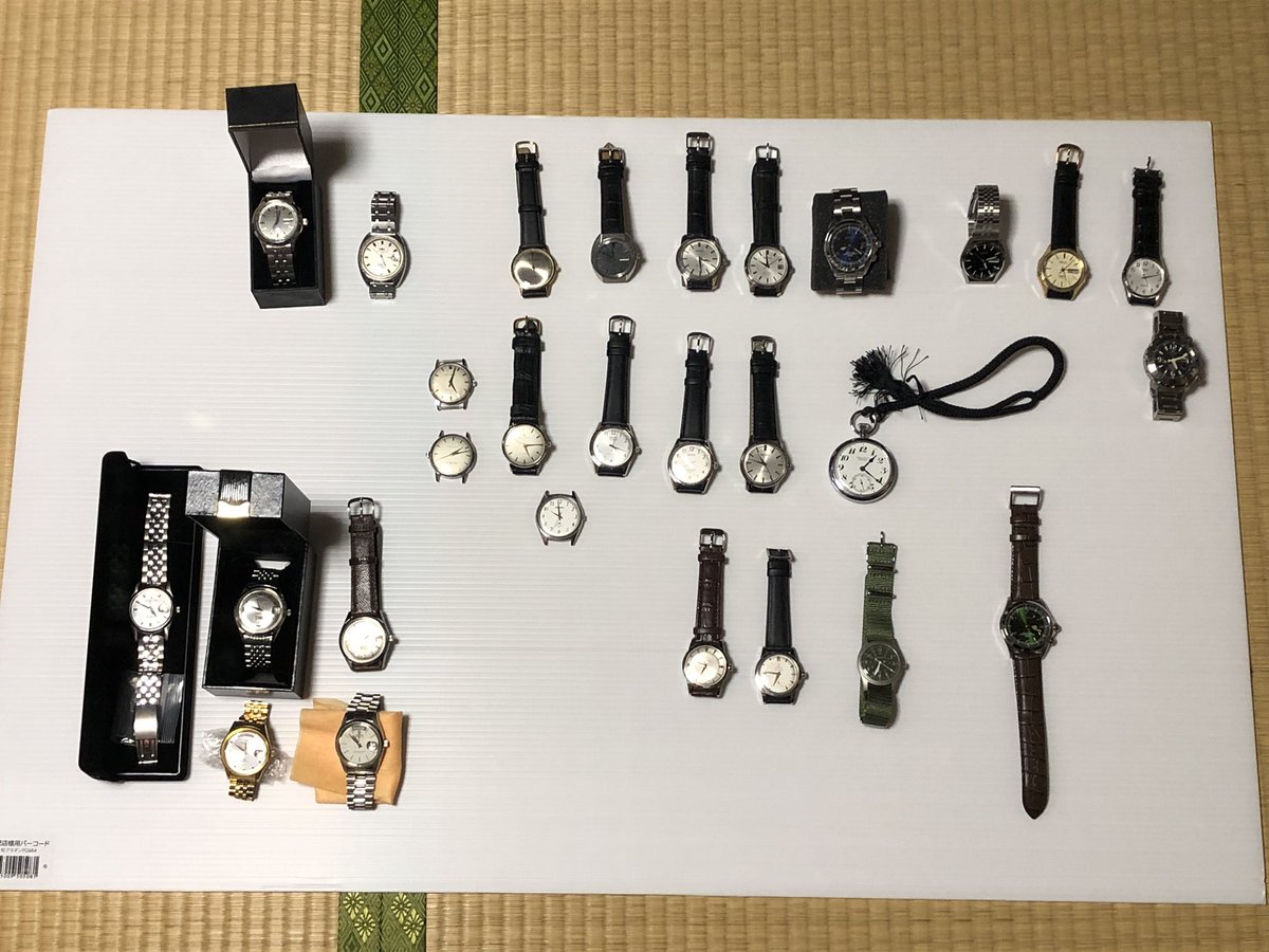 REDWIN910's tweet photo. そういえば、腕時計コレクションの全部写した写真を撮ったことがないな〜と思い、パシャリ。
セイコーが多いですな〜。
しかも、写真写りが悪いww

お気に入りは、
ロードマーベル 、
アルピニスト（グリーン、ブルー）、
オメガのハーフロータのシーマスター。
(｀・∀・´)ドヤ https://t.co/BZNtMRAIJQ
