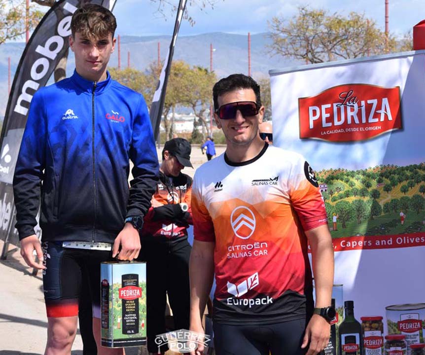 LaPEDRIZAFJ's tweet photo. ACEITES LA PEDRIZA ha querido apoyar como en otras ocasiones el deporte base, colaborando en el X Duatlón M1 Salinas Car organizado por el club🚴♂️
@c.t.mr1salinasca
Aportando Aceitunas Negras y Aceite de Oliva Extra Virgen
https://t.co/kAI33VlQcr
#Aceitedeoliva #fjsanchez https://t.co/2pEAbn6a3h