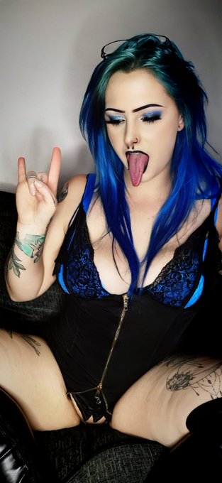 More active on Instagram! Pop me a follow there! https://t.co/6JGP9jZaRN