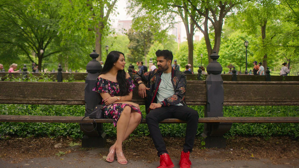 netflixgolden's tweet photo. Sima from Mumbai is back and busier than ever! Indian Matchmaking is returning for season three on April 21, and here is your #goldenfirstlook ✨ https://t.co/aivccv1gFi