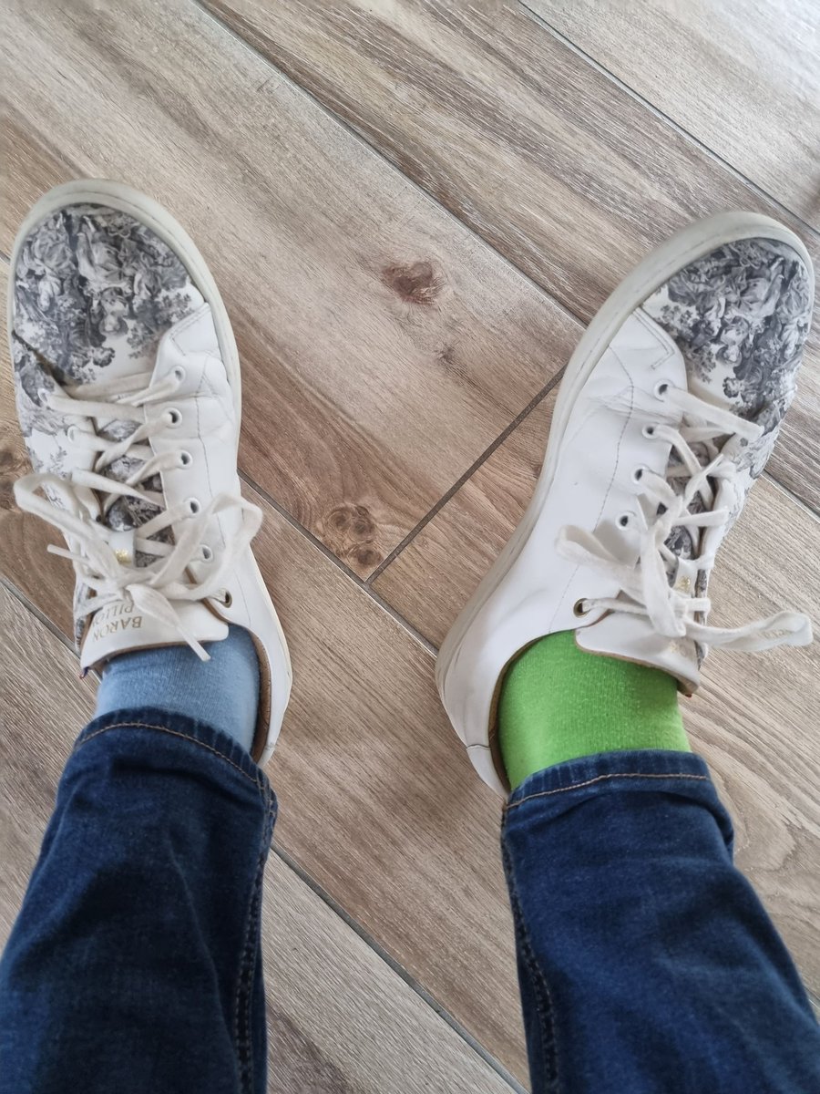 Choix difficile ce matin 😉. Cela sera une verte et une bleue. Clin d'œil à la #journéemondialedelatrisomie21 
Merci <a href="/archiduchesse/">Archiduchesse</a> 🇫🇷
<a href="/T21_Fr/">Trisomie 21 France</a> #tousdifferents #fabriqueenfrance