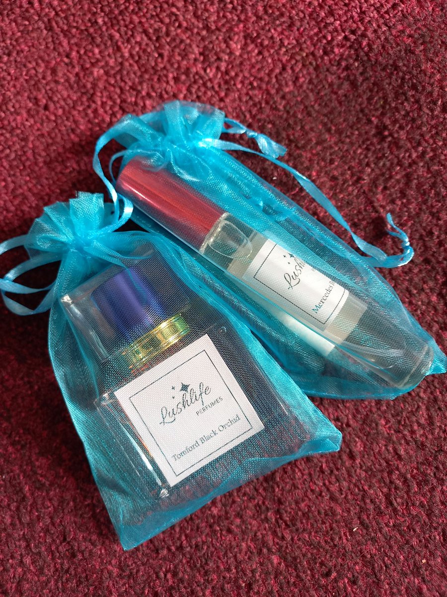 BeckyKaweesa's tweet photo. @DuncanAbigaba @SamsonKasumba I have oil based cologne that are so much affordable, pocket size and last 24hr also they smell exactly as the high end alcohol based perfumes. Prices range from 10k -150k.
Find us at Trade Centre Ntinda B10
☎️ 0700857968 for more inquiries. https://t.co/uO1MVrsjpT