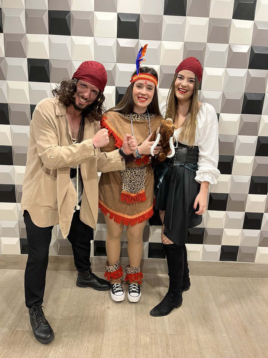 Lilut❤️ <a href="/MaiderSaralegi/">Maider Saralegi</a> <a href="/imanolvilella/">Imanol Vilella</a>