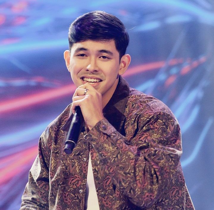 SebbiesOfficial's tweet photo. What a kilig performance by our the only iconic @sebpajarillo!!! Shakss namannn

You did great again seb!
Continue sparkling! 
#sebpajarillo
#TiktoClockGMA https://t.co/yOSXv2cdDt
