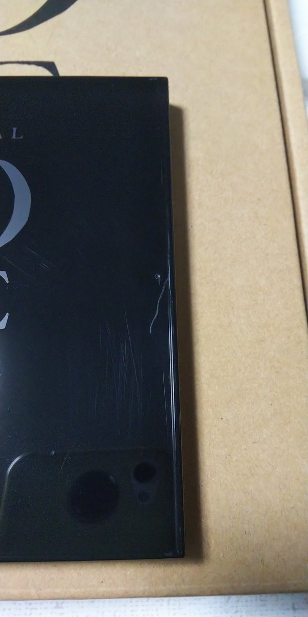 IchiPoni's tweet photo. 『CLEAR BOX』と『BLACK ALBUM』両方買って昨日届きました！  🤘😂🔥
しかし、BLACK ALBUMの箱に最初からかなりのキズが入っておりました。😭😭
来たのは嬉しいのDeathが、ちょっとショック...。😱😱😱
まあ、いっかぁ！  ✋😂
#THEOTHERONE #BABYMETAL https://t.co/fWtAHgtvQ2