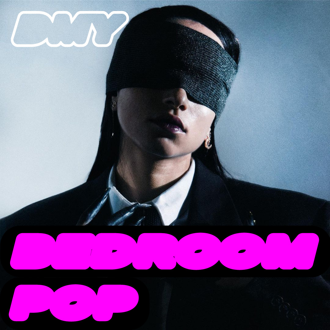 dmymag's tweet photo. Our BEDROOM POP playlist has been refreshed with a handful of fuzzy pop tunes: https://t.co/9KJIzbHfUH 💕

Featuring @leasenmusic @yeaabk @VenbeeMusic @GretelHanlyn @YvesTumor @johnnycisneross @be_hanbees_bee @privateagenda @es_pacoo @CommentDebord and more https://t.co/EcRaUJuz2B