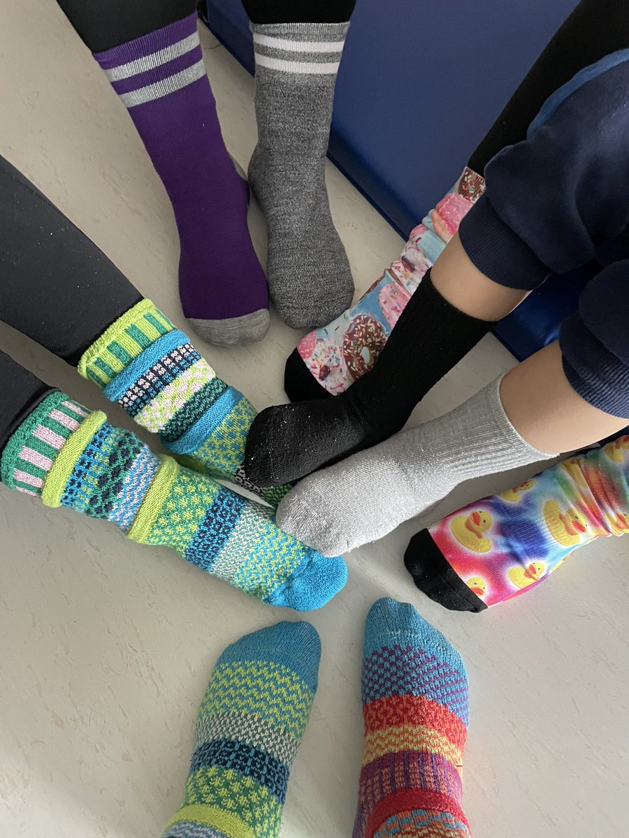 The #OakCreekAces @oakwrdsb are rockin’ our socks for #WorldDownSyndromeDay! #RockYourSocks #WWDSSrockyoursocks #SpecialEducation #OCproud @WWDSS_WWDSS @wrdsb