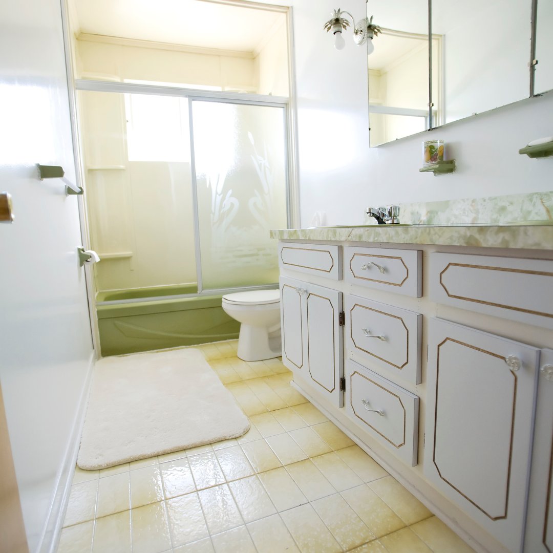 RamosCompanies's tweet photo. A once-out-dated bath gets a breath of fresh air with soothing neutral finishes, including wood and marble. Call us today to start planning your next remodel project!

 #RamosWay #TampaLuxuryHomes #HomeDesign #TampaFlorida #HomeBuilder  #CustomHomes #DreamKitchen #HomeRemodel https://t.co/npHjmqUDlQ