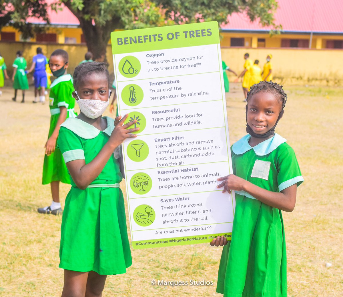 SustyVibes's tweet image. Happy #WorldForestryDay 🌳

Trees are superheroes. They fight climate change by gobbling up carbon dioxide and pumping out fresh oxygen. 🌱

Trees deserve all the love and our #Communitrees project is committed to keeping our planet green and planting more trees. 💚

#TreeLovers