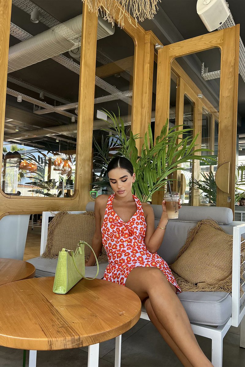 GiyimKusamModa's tweet photo. Çiçekli elbise indirimde 💝
#forsummer #sales #pink https://t.co/BS6MrC1p6A