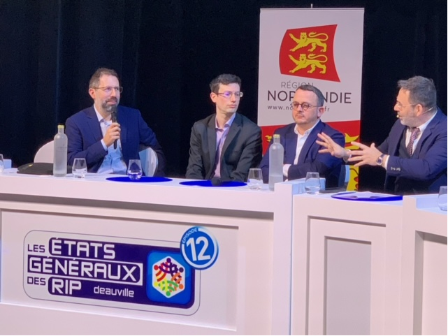 Arcep's tweet photo. 💬"Sur la qualité de service de la fibre la filière a pris des engagements et doit, maintenant que ces briques sont prêtes, faire la démonstration de leur efficacité" Olivier Corolleur, directeur "fibre, infrastructures & territoires" @Arcep intervenait ce midi aux #EGRIP #FttH https://t.co/vKJogWvA8v