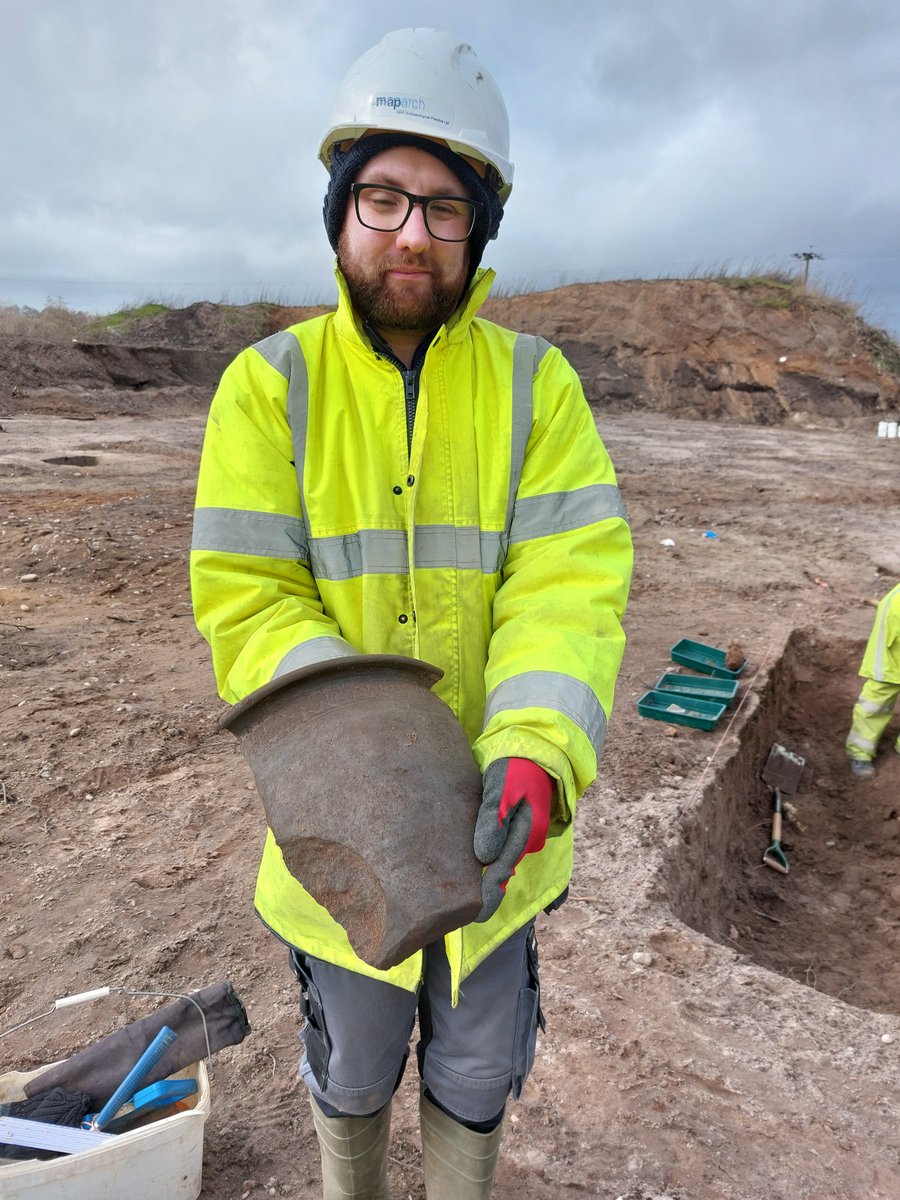 MAParchPractice's tweet image. Some fantastic Roman Pottery being revealed during excavations at one of our South Yorkshire sites #commercialarchaeology #residentialdevelopment