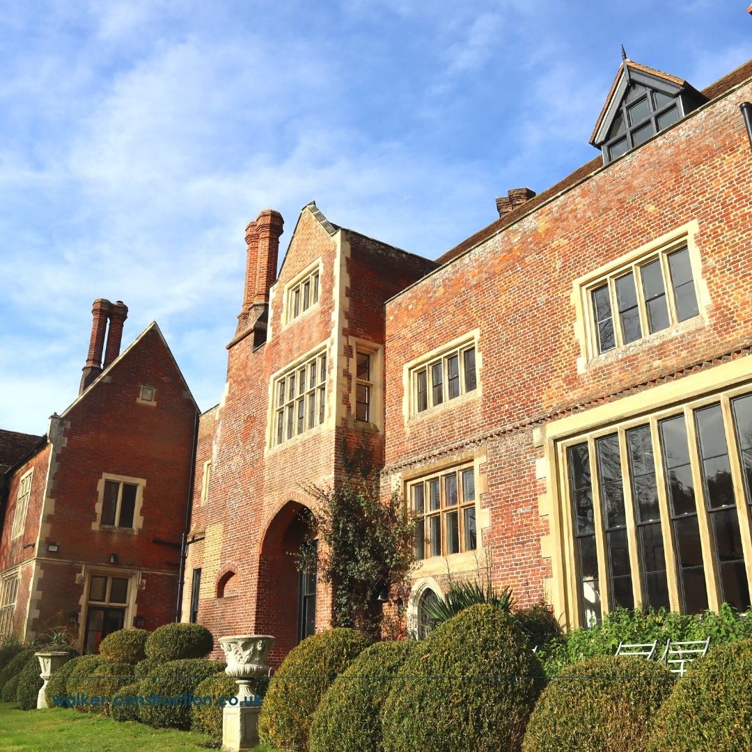 walkerltd's tweet photo. Project Complete! 

☑️ Over 20 acre site
☑️ 73 windows
☑️ 10 open fireplaces

Refurbishment works have completed at our Wrotham Place project. A stunning grade II listed building. 

Case study coming soon 👀 #BuildingRefurb #HeritageBuilding #Construction https://t.co/Ic57ulKhzk