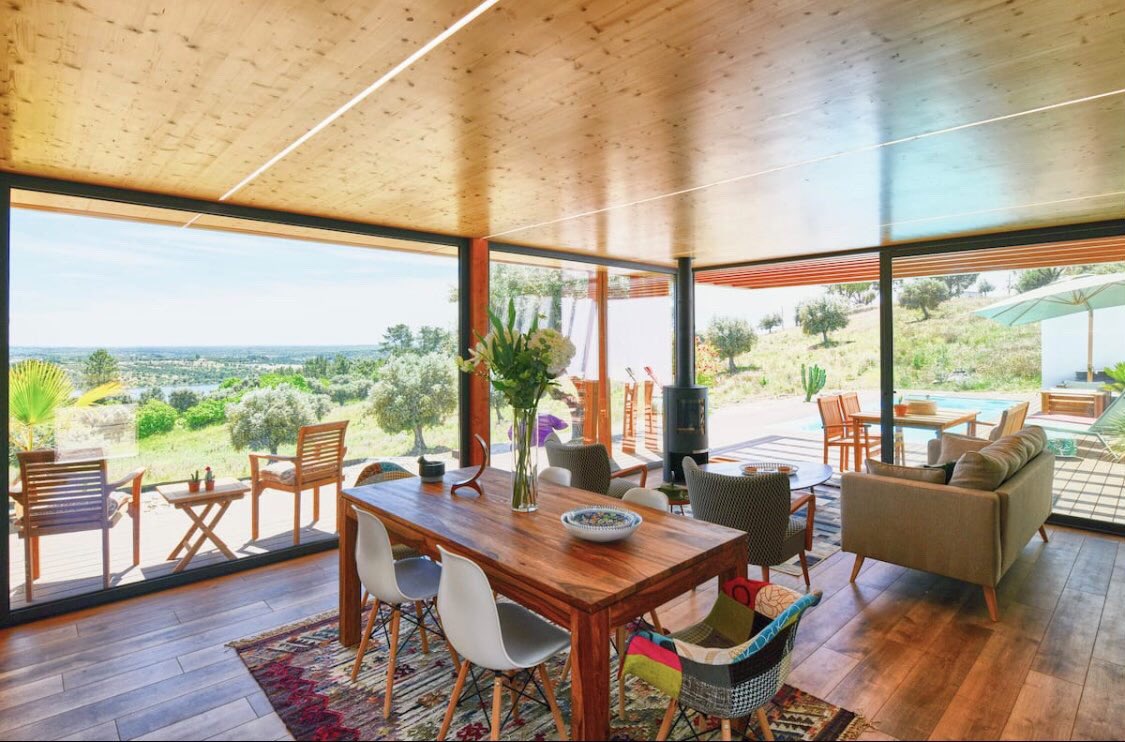 packgts's tweet photo. Who needs a vacation home in Africa? https://t.co/n4KHYQ83CI