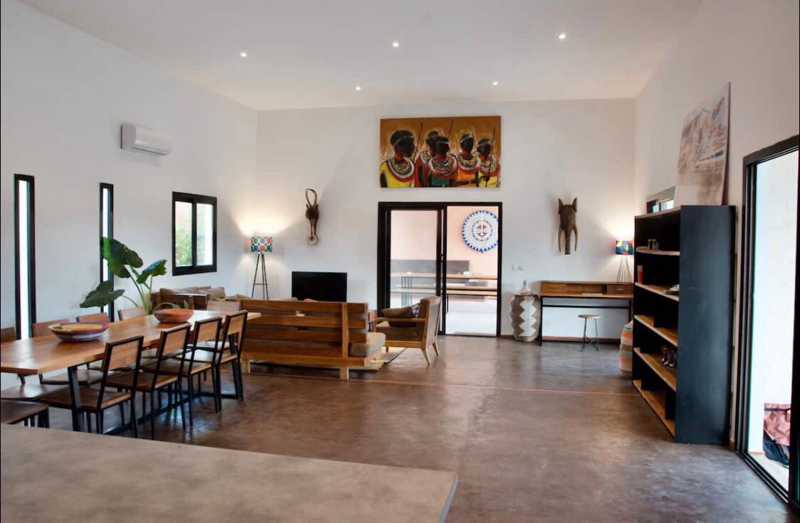 packgts's tweet photo. Who needs a vacation home in Africa? https://t.co/n4KHYQ83CI