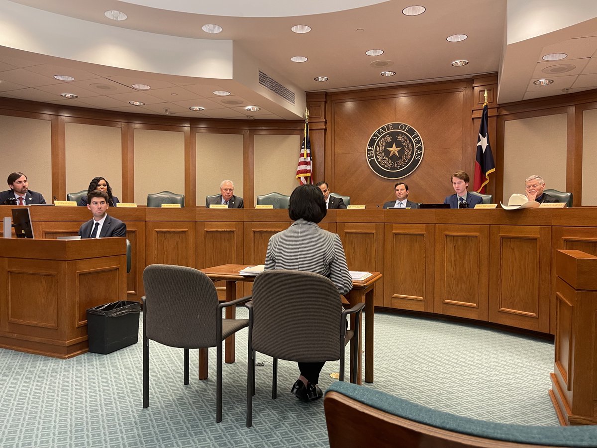 ChristiCraddick's tweet photo. This week, I had the opportunity to testify before the House Energy Resources Committee on all we’re doing at the @TXRRC and the state of the oil and gas industry across our state. Thank you, Chairman @GoldmanCraig and Vice Chair @moralesfortexas, for the invitation. #txlege https://t.co/n2rBndgNve