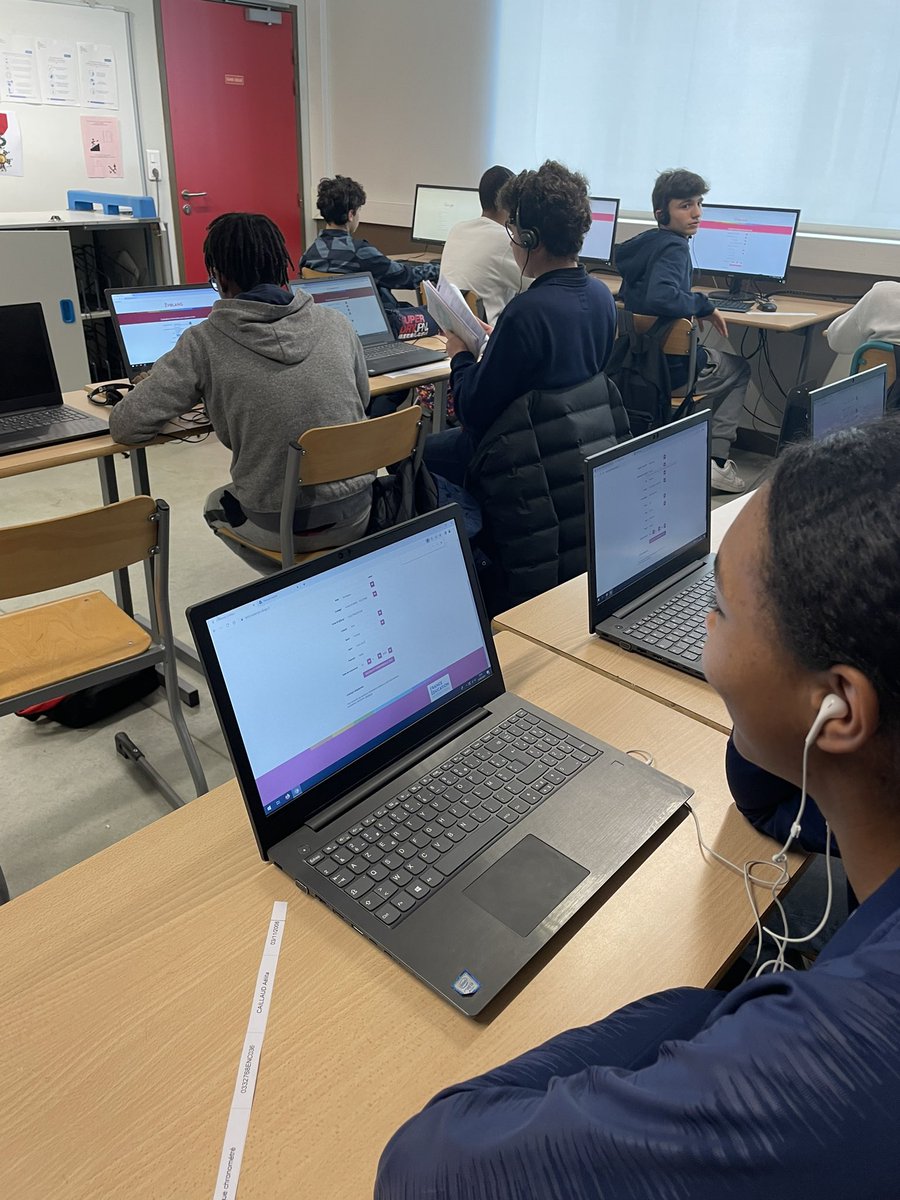 AlienorBordeaux's tweet photo. À la veille de la semaine des langues vivantes, séances de certification en #Anglais Ev@lang pour l’ensemble des élèves de 3ème du collège @AlienorBordeaux @AcBordeaux #semaineLV #CERCL #PlanLV https://t.co/7ZF8fjdrg5