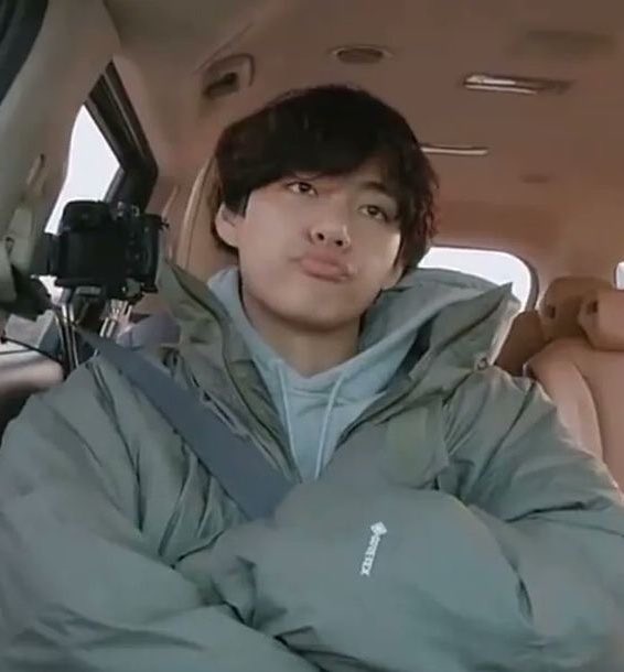 ทิจะงอนแม่ฉิบปี แล้วก้อไม่ต้อมมาง้อ ตอนนอนก้อไม่ต้อมมากอด