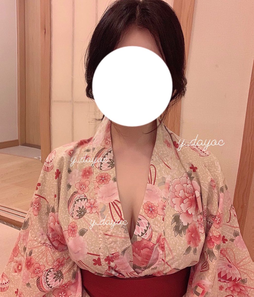 y_dayoc's tweet photo. 卒業旅行✨
ノーブラ浴衣のえっちでかわちい

いいね、リツイートで、、、、 https://t.co/BwvaXRLjY3