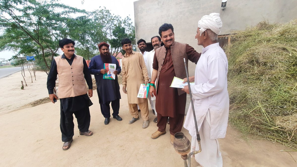 Sadhraich288's tweet photo. #door_to_compaign #pp121
خالد نواز سدھرآئچ امیدوار برائے صوبائی اسمبلی حلقہPP121 (رجانہ)ٹوبہ ٹیک سنگھ حلقے کے ہر ایک گاوں میں اپنے لیڈر عمران خان اور خالد نواز سدھرآئچ کے منشور سے عوام کو آگاہ کرتے ہوئے

#خان_ہماری_ریڈ_لائن #tobateksingh #Elections2023 #pp121 #زمان_پارک_پہنچو https://t.co/Z9AzhSOVbZ