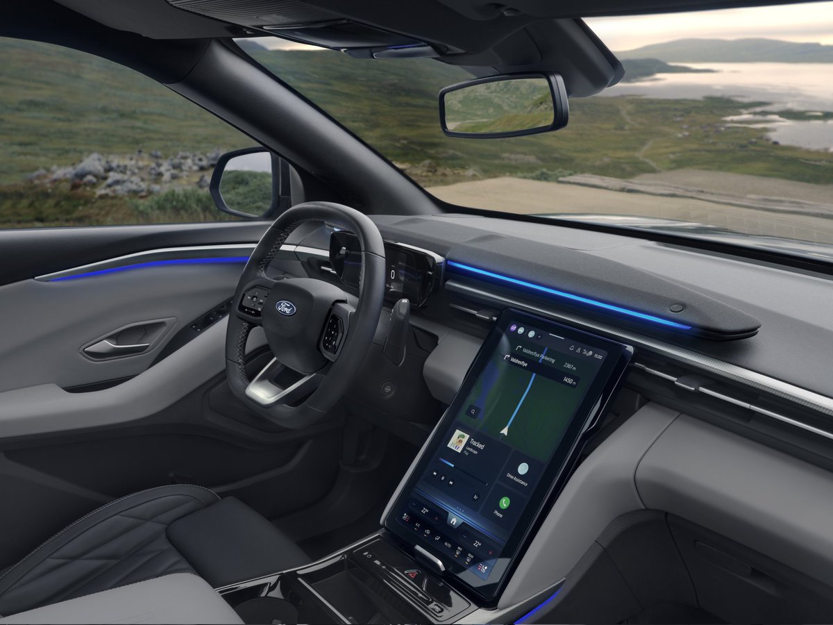 Berkan_Bayram's tweet photo. Ford Avrupa pazarı için, VW MEB platformundan çıkan ilk %100 elektriklisi, Explorer Crossover tanıtıldı ⚡️⚡️
#Ford #ExplorerEV @Ford @fordturkiye @EHcars https://t.co/BllpXVh3TC