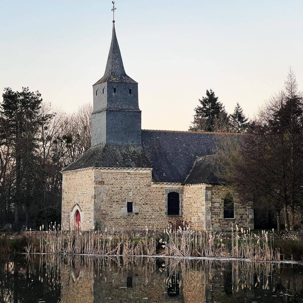 kyzdra's tweet photo. 35o35-335 - Longaulnay #longaulnay #illeetvilaine #ille_et_vilaine #bretagne #hautebretagne #35o35 https://t.co/T7jY9cOrzl https://t.co/al2QsKxrFp