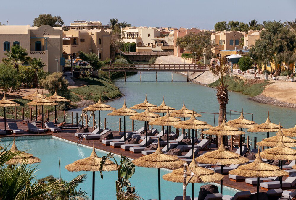 tour_tomy's tweet photo. What about a trip to El-Gouna where You can enjoy all kinds of water sports at this resort and water sports such as diving, surfing, and more?
Let's go with tomy tour
https://t.co/b8eCdFT6CH

#el_gouna #resort #sports https://t.co/AcOvNCluny